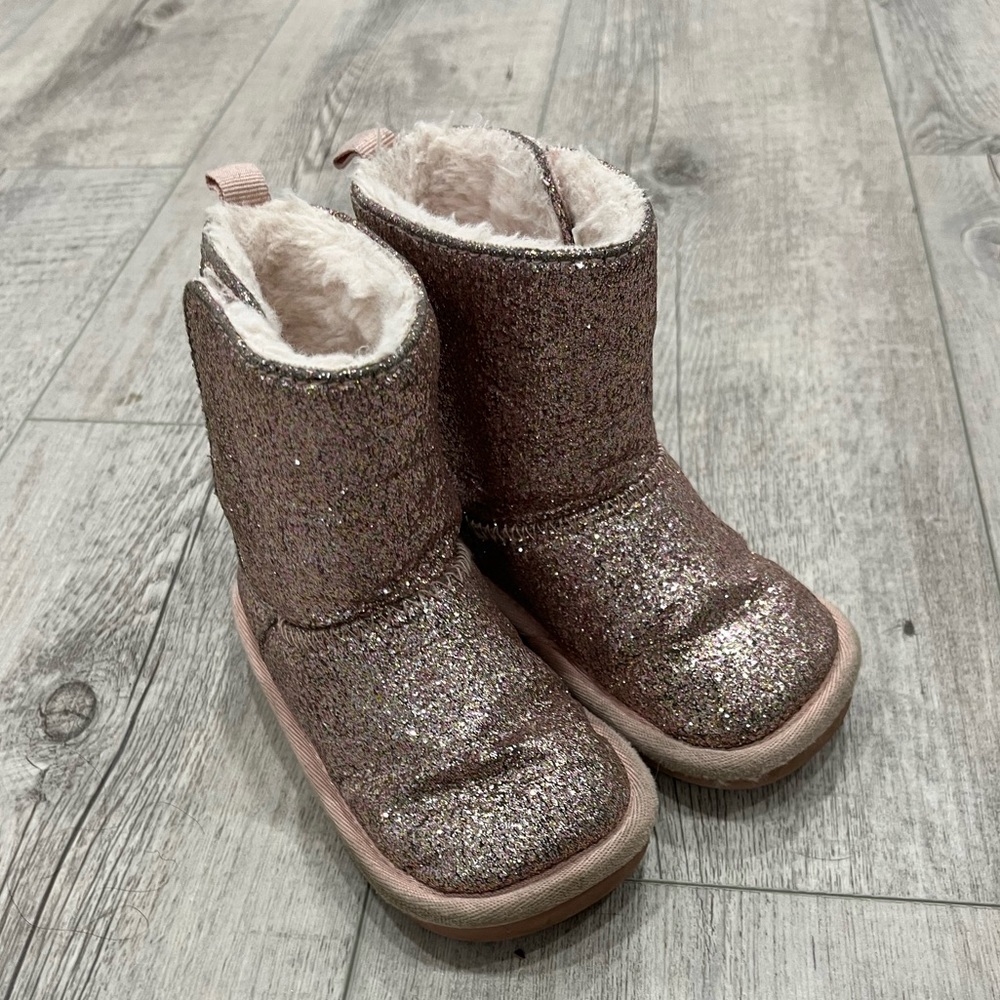 5 for $10 - JOE FRESH Toddlers girl winter boots Size 6